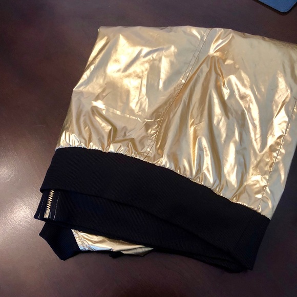 XERSION  Jacket 🧥 - Picture 4 of 8